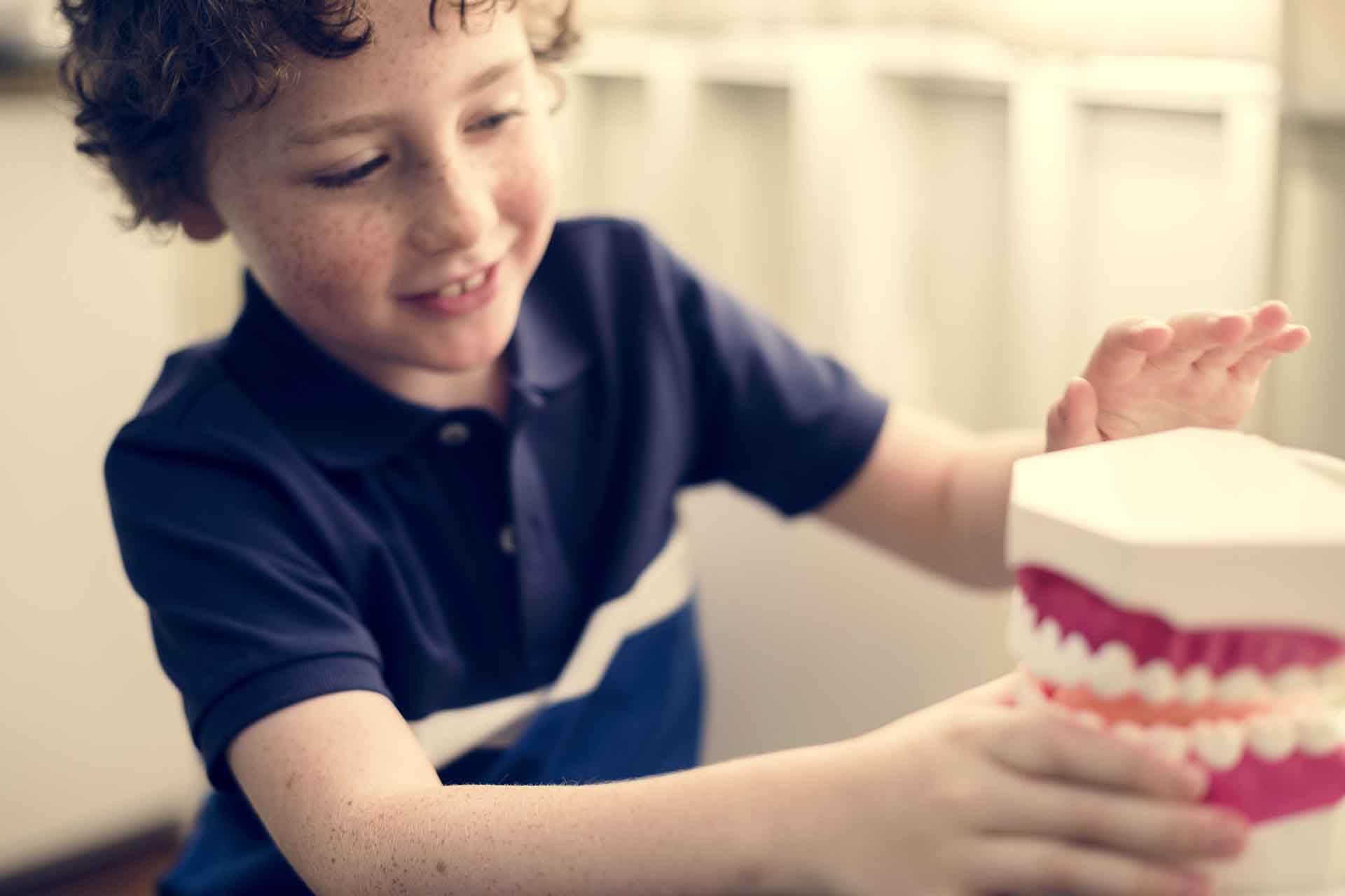 Come posso preparare il mio bambino alla prima visita?